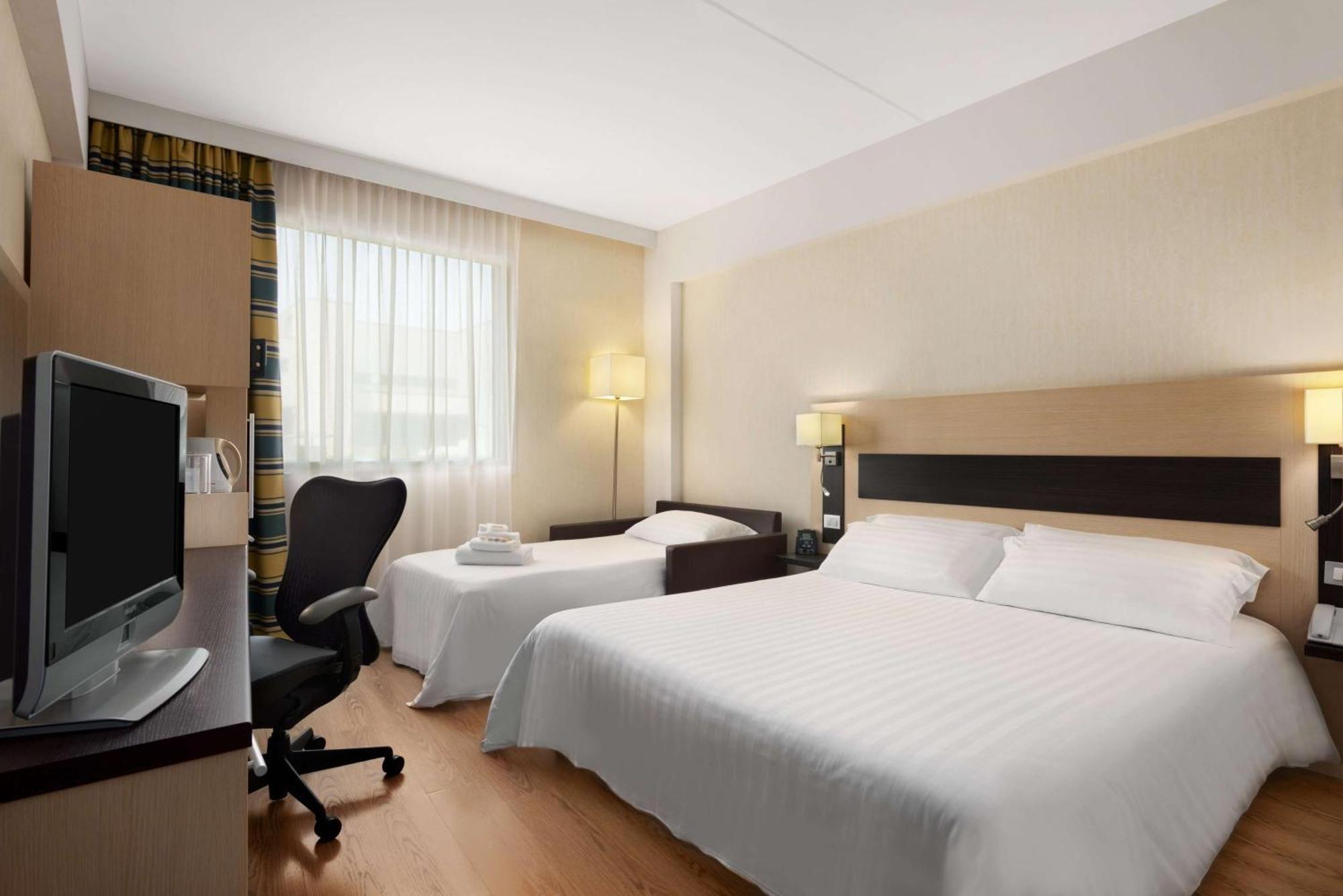 Hilton Garden Inn Rome Airport Fiumicino Esterno foto