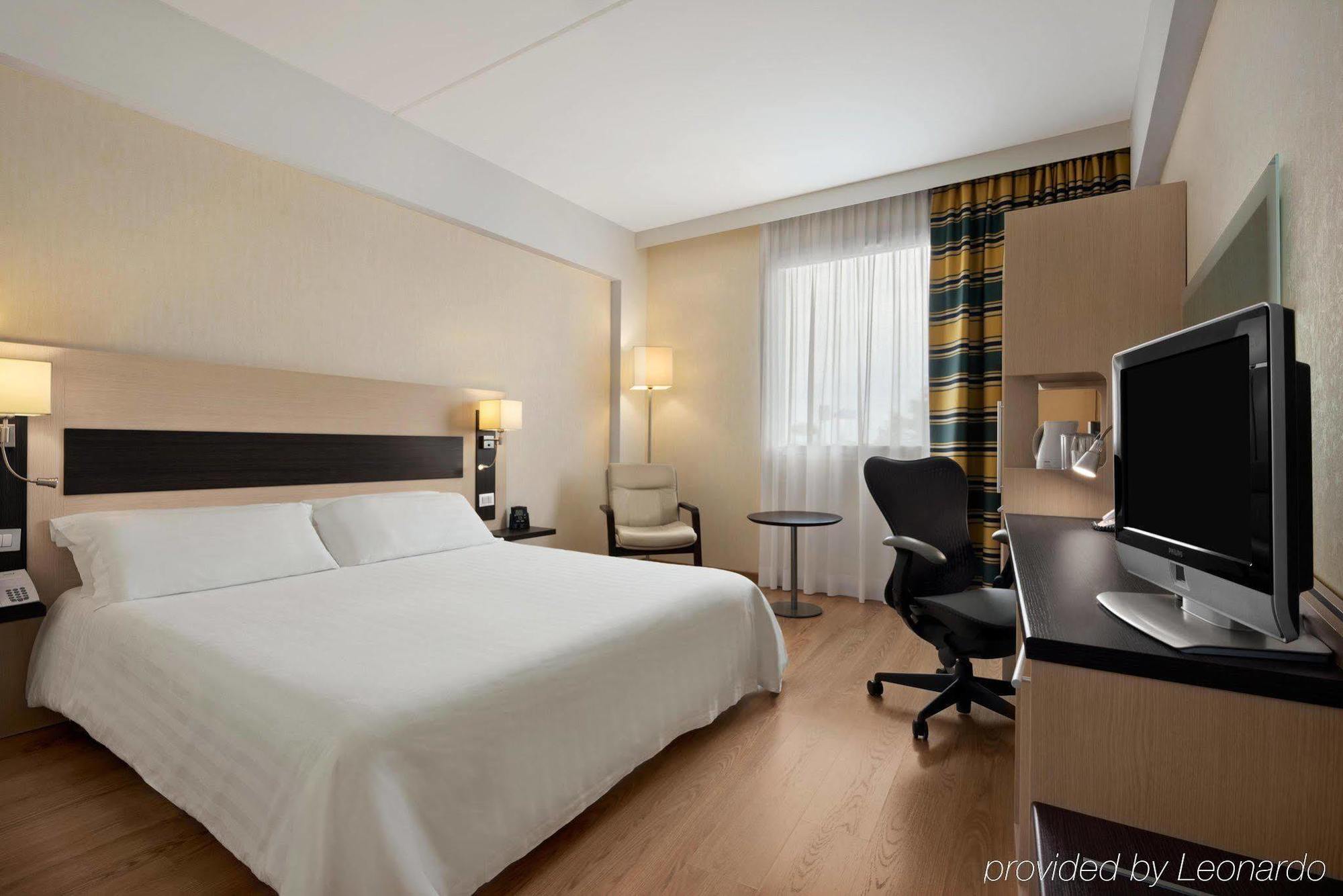 Hilton Garden Inn Rome Airport Fiumicino Esterno foto